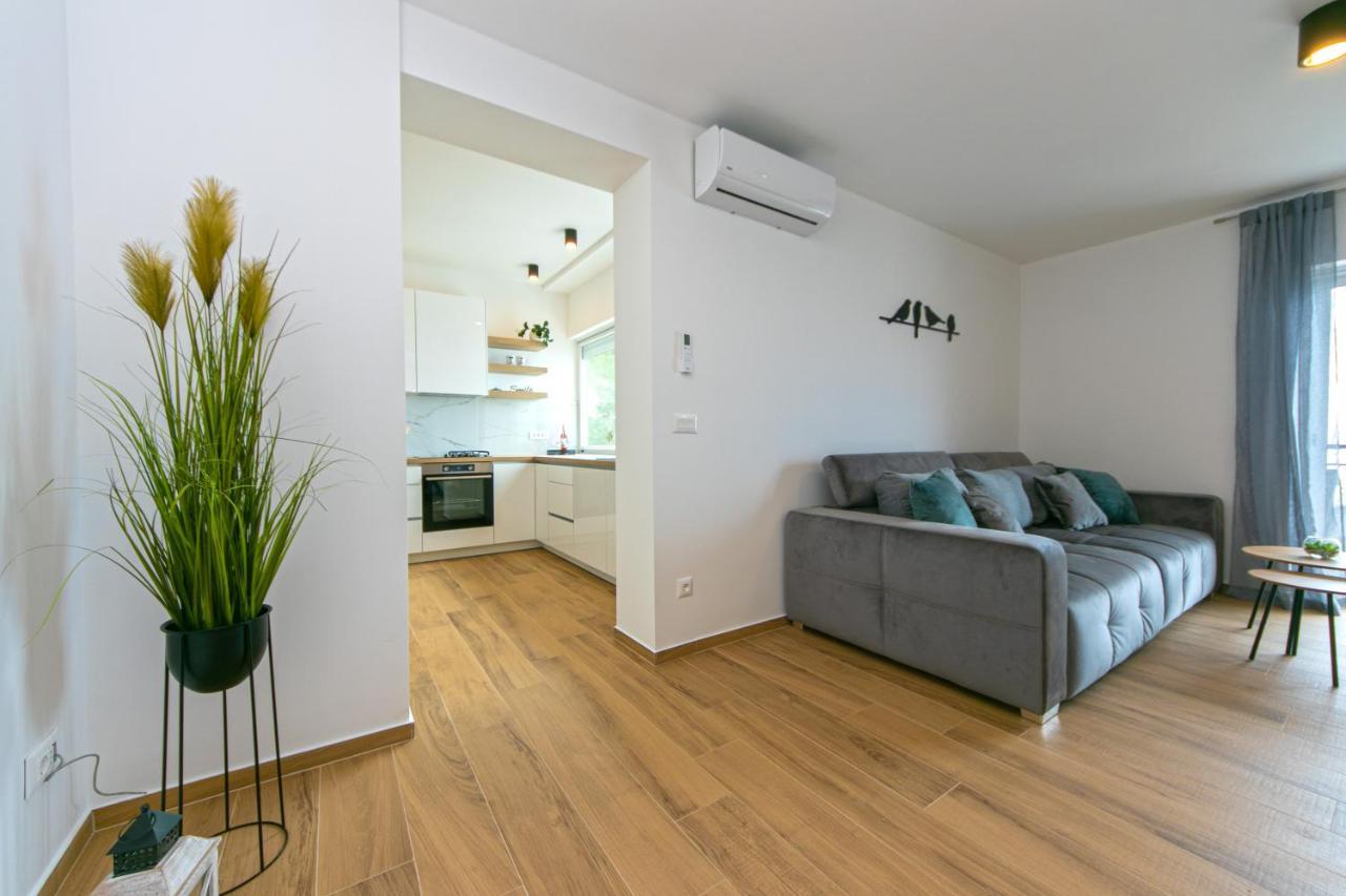 Apartment Vidra Brela Kültér fotó